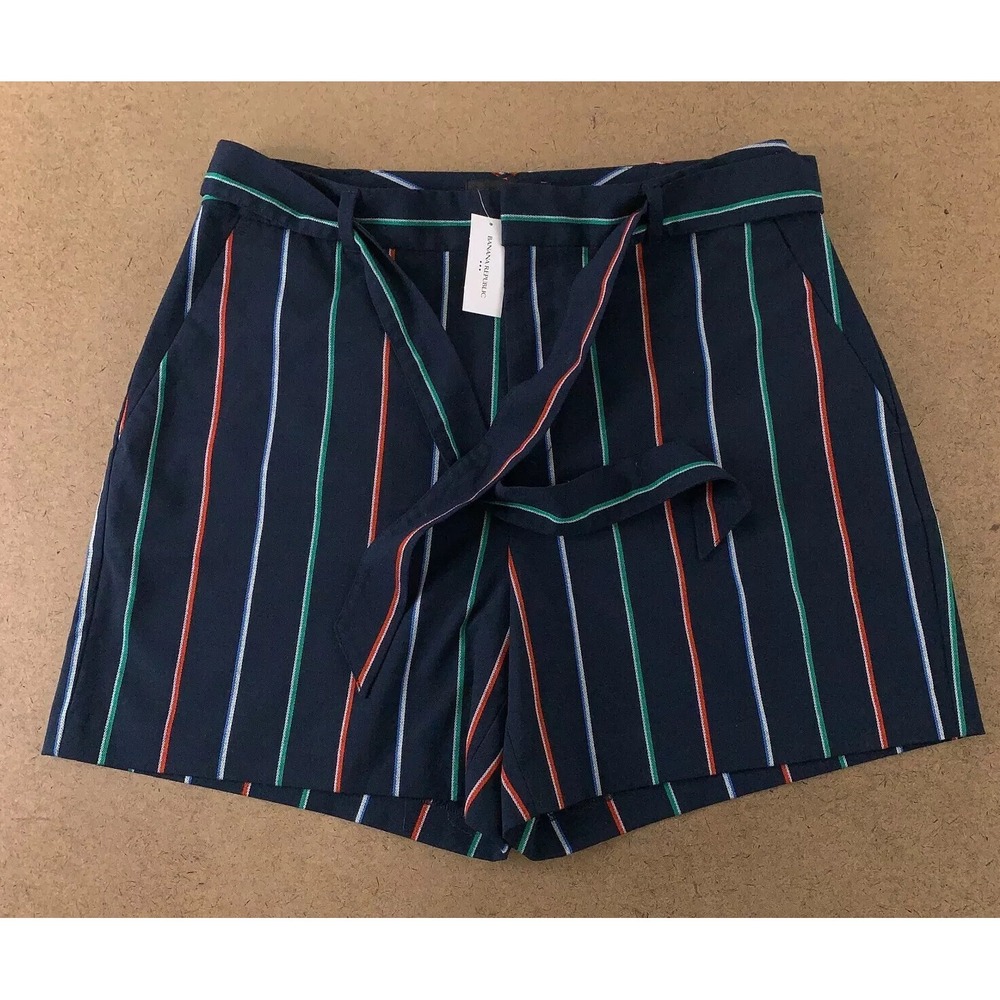 Banana Republic Women's Size 8 Navy Stripe 5" inseam High-Rise Belted Short NWT
